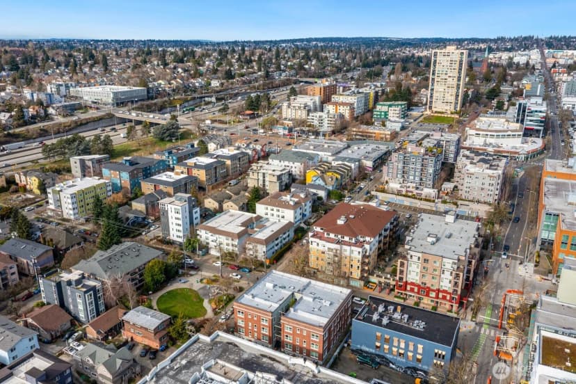 Property photo for 901 Ne 43rd Street #306, Seattle photo 22