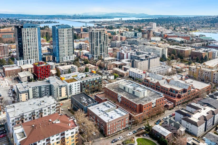 Property photo for 901 Ne 43rd Street #306, Seattle photo 19
