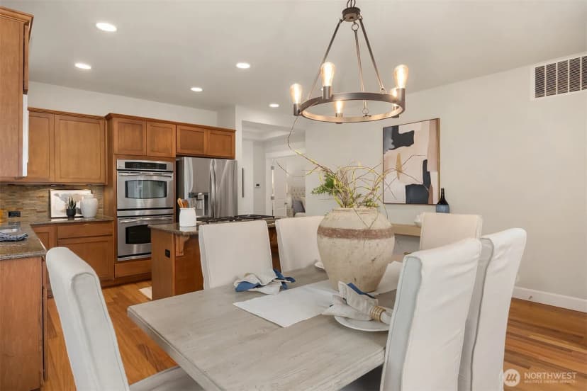 Property photo for 2073 Ne Noble Street, Issaquah photo 11
