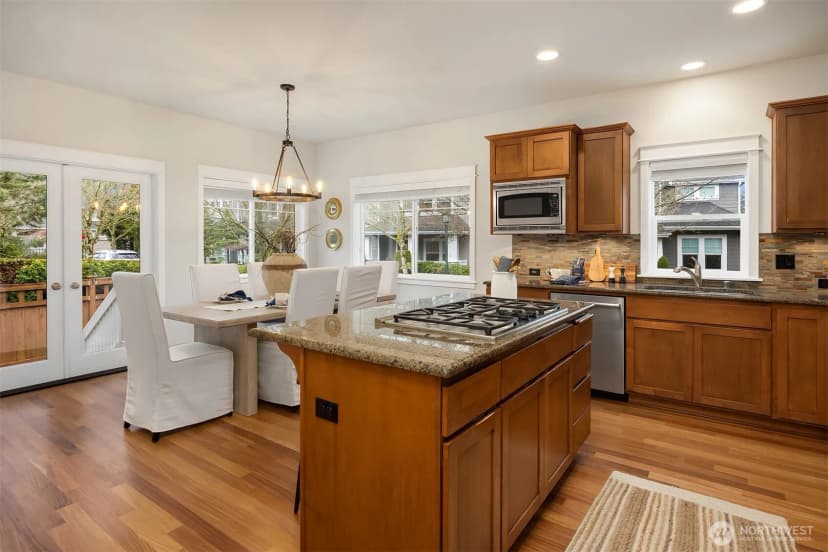 Property photo for 2073 Ne Noble Street, Issaquah photo 13