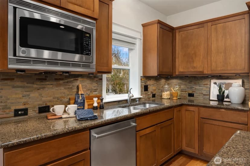 Property photo for 2073 Ne Noble Street, Issaquah photo 16
