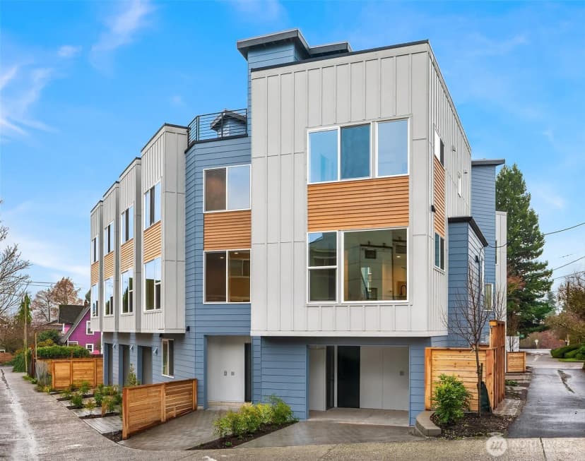 Property photo for 221 Ne 75th Street, Seattle photo 2