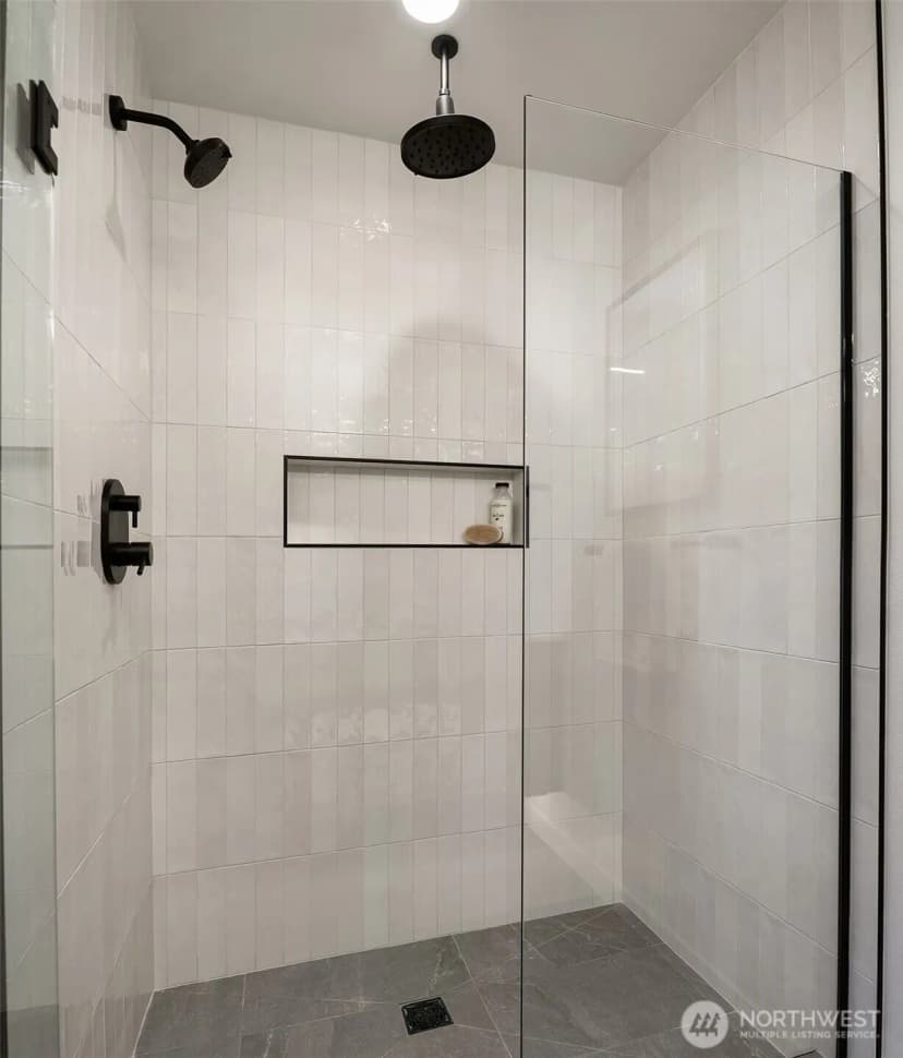 Property photo for 221 Ne 75th Street, Seattle photo 22