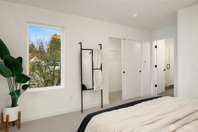 Property photo for 221 Ne 75th Street, Seattle photo 20
