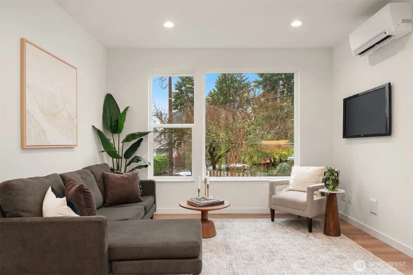 Property photo for 221 Ne 75th Street, Seattle photo 9