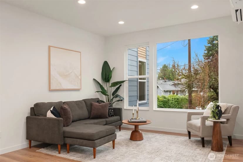 Property photo for 221 Ne 75th Street, Seattle photo 10