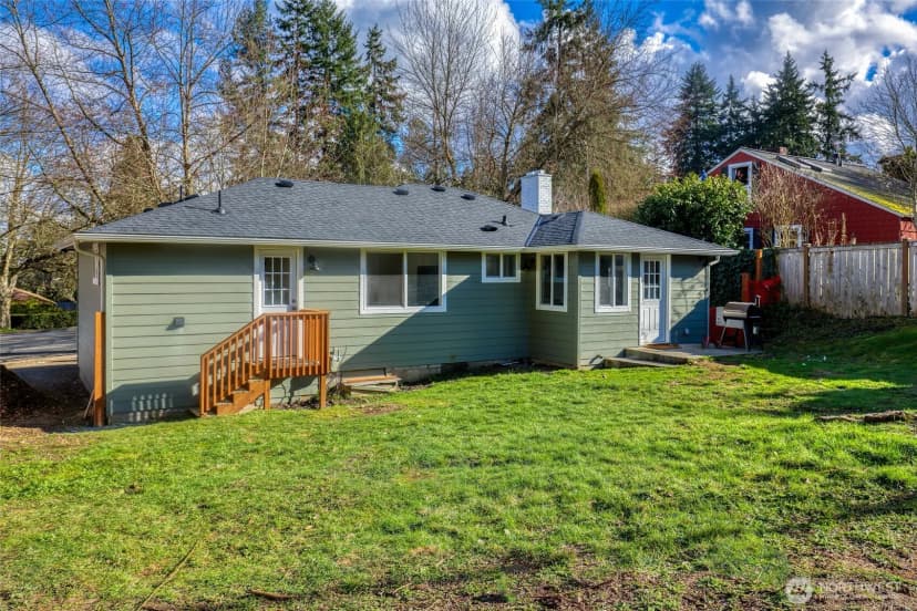 Property photo for 14517 Meridian Avenue N, Shoreline photo 13