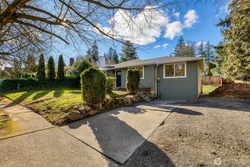 Property photo for 14517 Meridian Avenue N, Shoreline photo 14