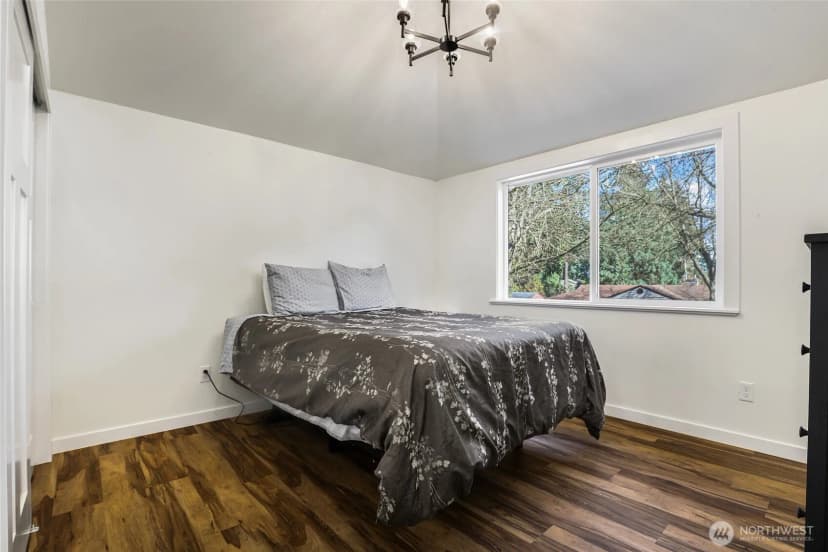 Property photo for 14517 Meridian Avenue N, Shoreline photo 6