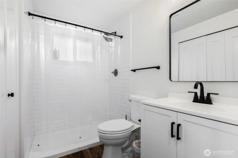 Property photo for 14517 Meridian Avenue N, Shoreline photo 7