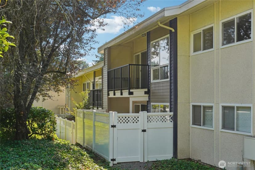 Property photo for 831 126th Place Ne #b204, Bellevue photo 18