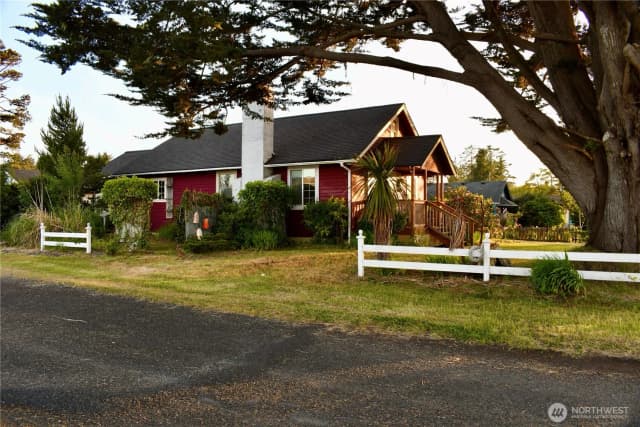 Property photo for 203 W Ocean Ave, Westport photo 2