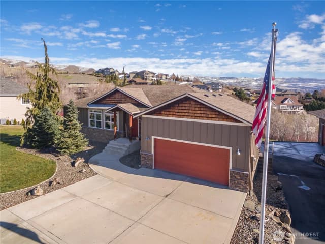 Property photo for 3765 Lovell Road, Wenatchee photo 2