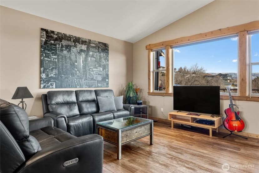 Property photo for 3765 Lovell Road, Wenatchee photo 7
