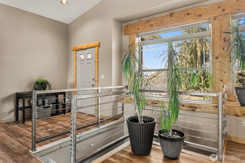 Property photo for 3765 Lovell Road, Wenatchee photo 4