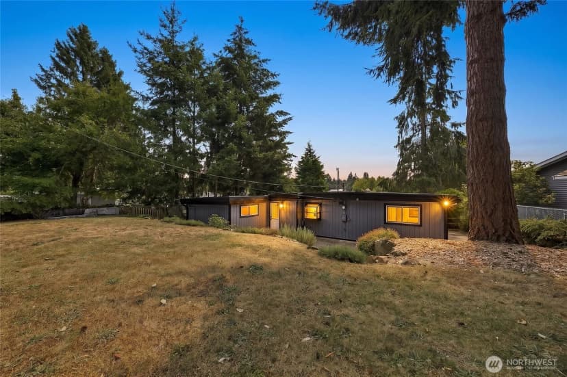 Property photo for 3012 Sw 102nd Street, Seattle photo 13