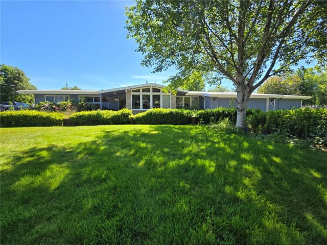 Property photo for 631 5th Avenue, Forks