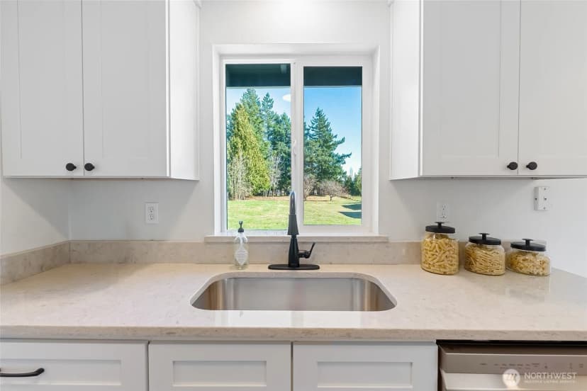 Property photo for 7002 Dahlberg Road, Ferndale photo 16