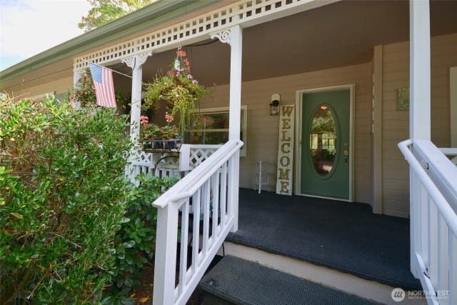 Property photo for 14913 Champion Estates Drive Se, Yelm photo 2