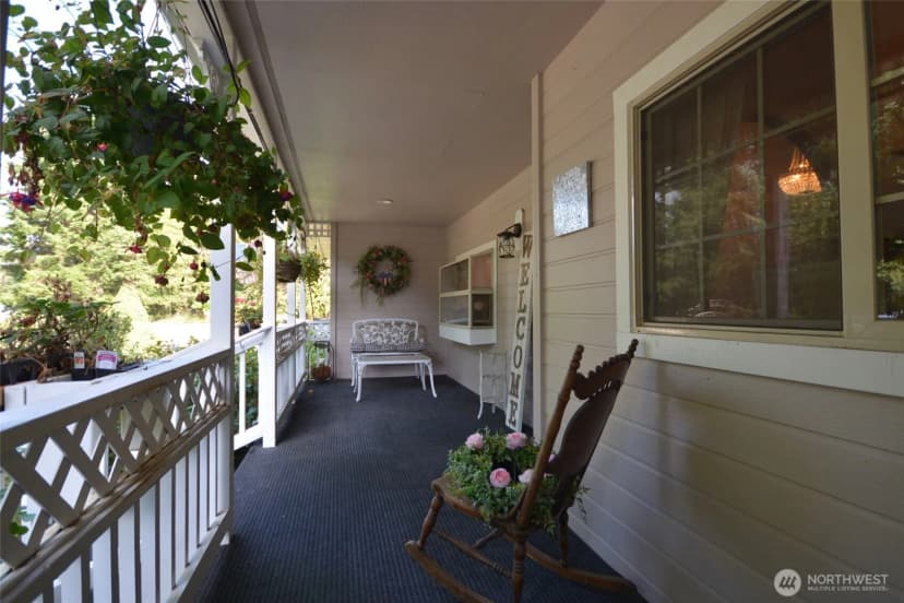 Property photo for 14913 Champion Estates Drive Se, Yelm photo 3