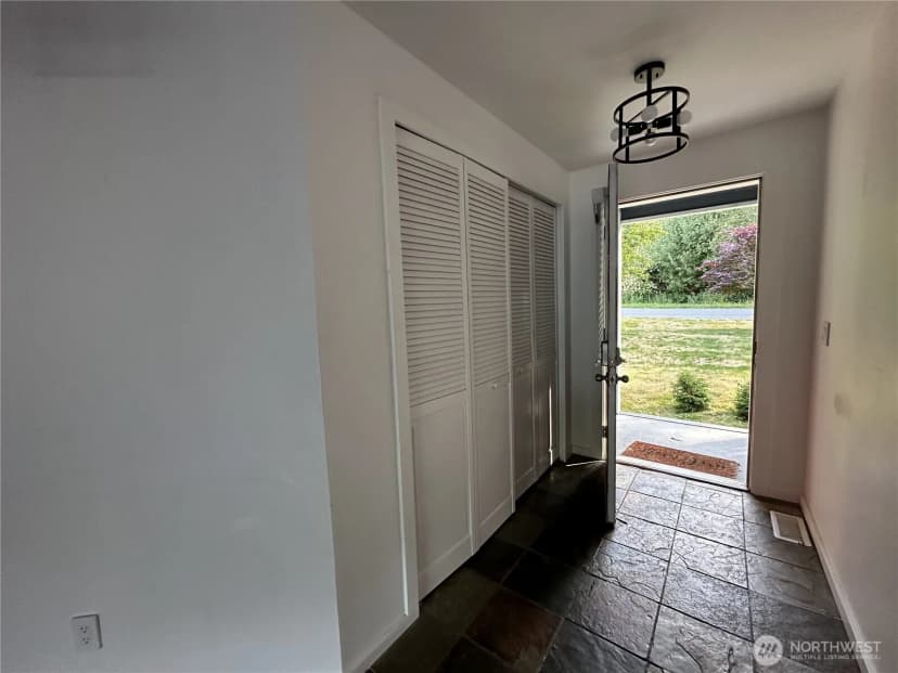 Property photo for 1226 Dewey Drive, Coupeville photo 11
