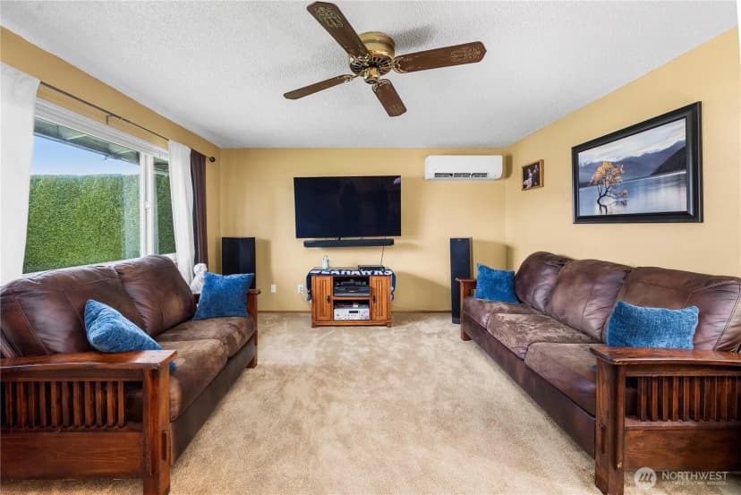 Property photo for 1100 7th Avenue Se #8, Puyallup photo 3