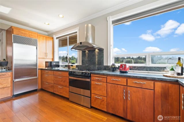 Property photo for 6222 37th Avenue Ne, Seattle photo 5