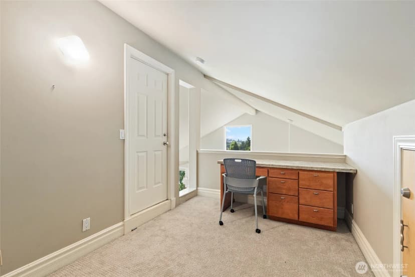 Property photo for 6222 37th Avenue Ne, Seattle photo 30