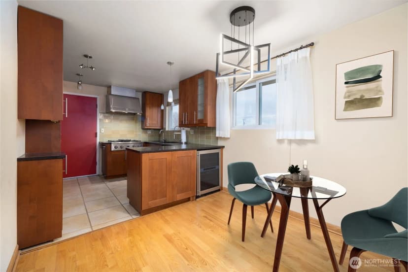 Property photo for 1607 25th Street, Anacortes photo 6