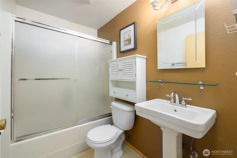 Property photo for 1607 25th Street, Anacortes photo 25