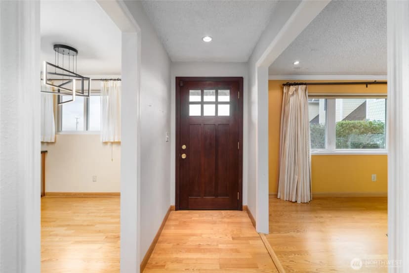 Property photo for 1607 25th Street, Anacortes photo 5