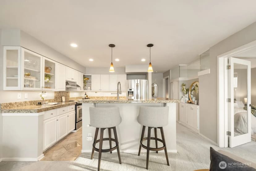 Property photo for 2420 8th Avenue N #201, Seattle photo 12