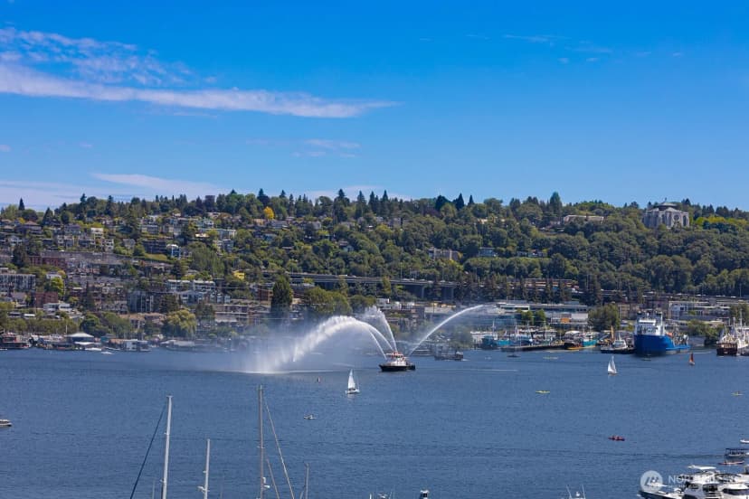 Property photo for 2420 8th Avenue N #201, Seattle photo 32