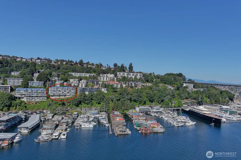Property photo for 2420 8th Avenue N #201, Seattle photo 34