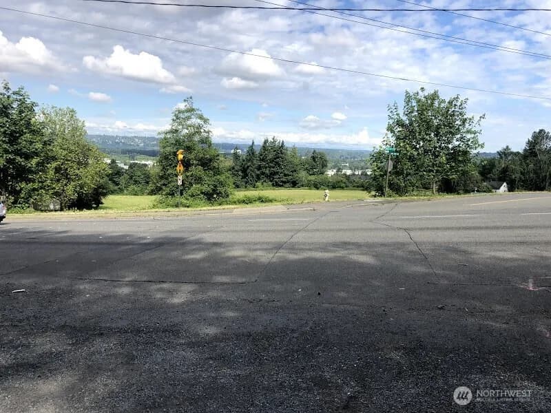 Property photo for 10043 Se Carr Road, Renton