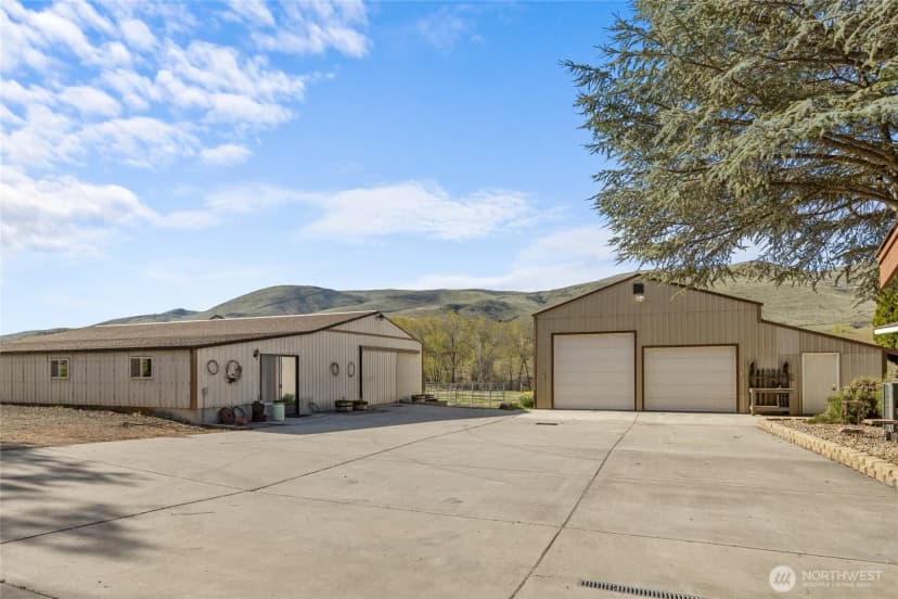 Property photo for 1260 Burbank Creek Road, Yakima photo 21