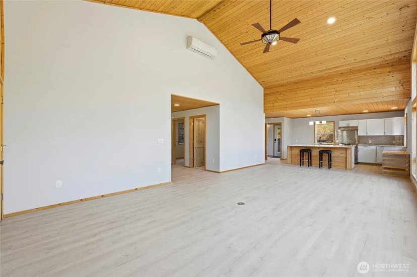 Property photo for 11502 72nd Drive Nw, Marysville photo 10