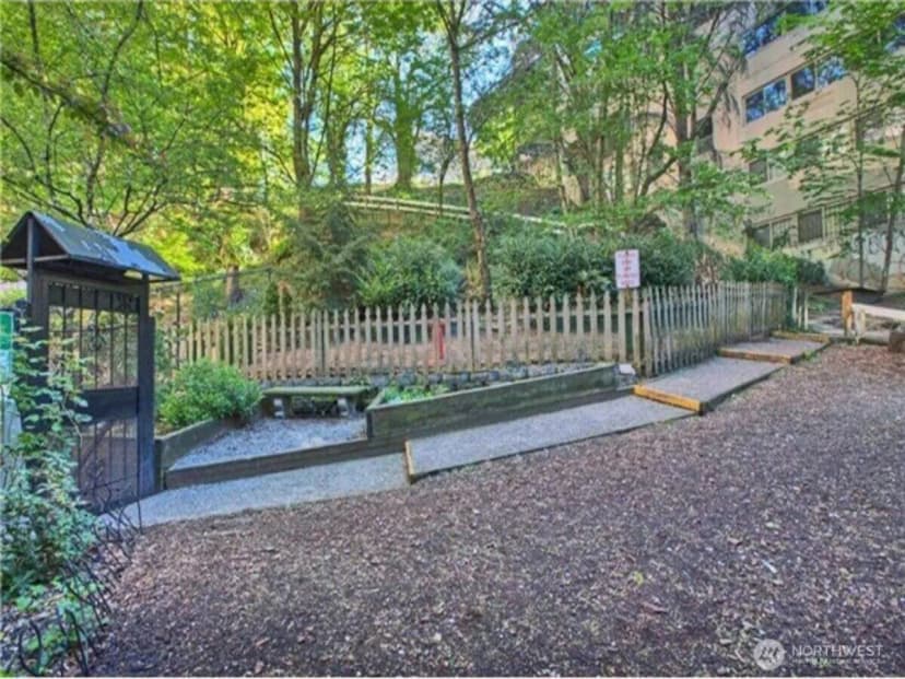 Property photo for 1400 Hubbell Place #1413, Seattle photo 20