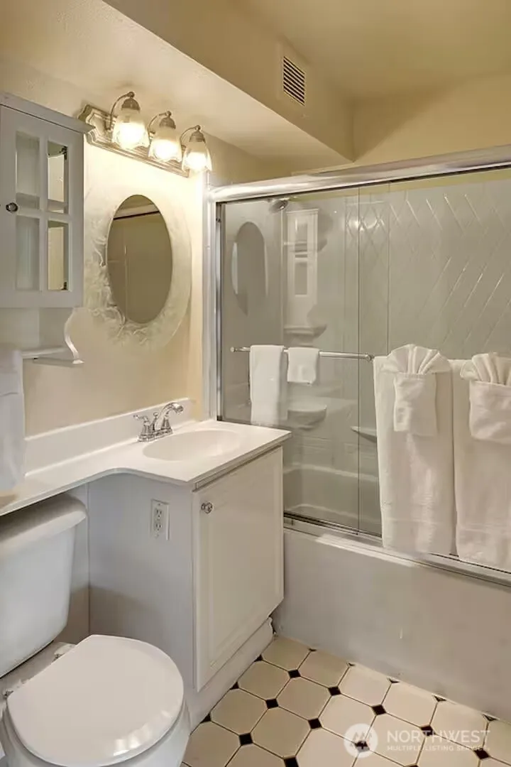 Property photo for 1400 Hubbell Place #1413, Seattle photo 11