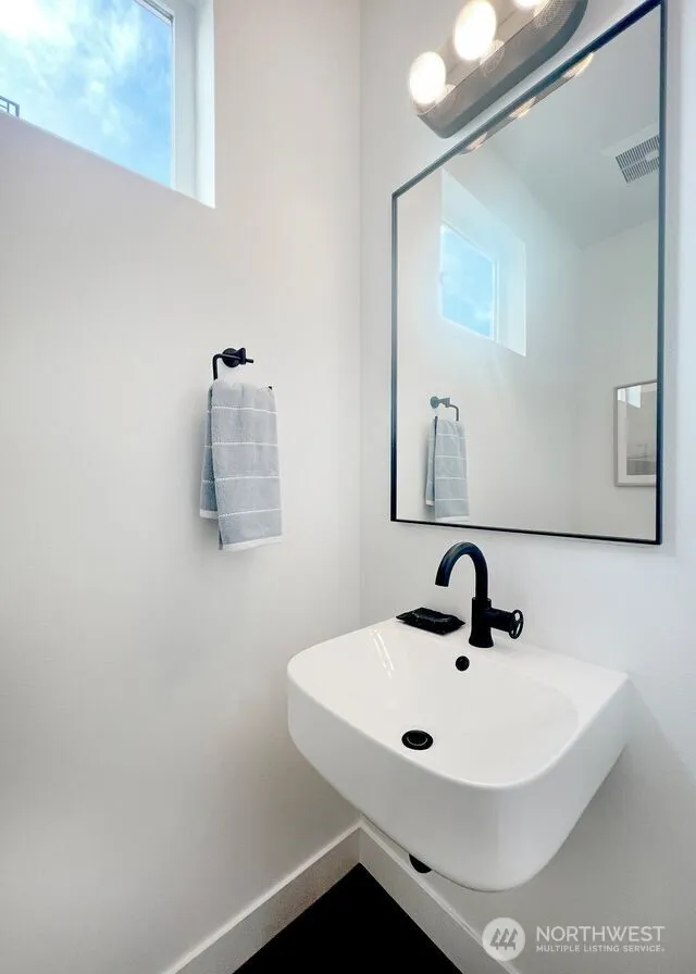 Property photo for 3806 42nd Avenue Sw, Seattle photo 8