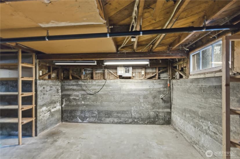 Property photo for 11716 16th Avenue Ne, Seattle photo 23