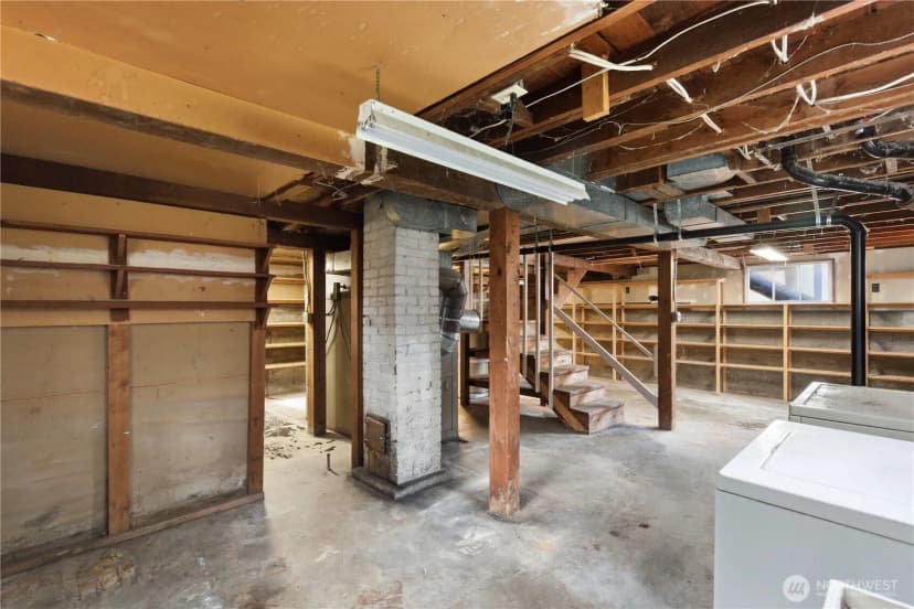 Property photo for 11716 16th Avenue Ne, Seattle photo 18