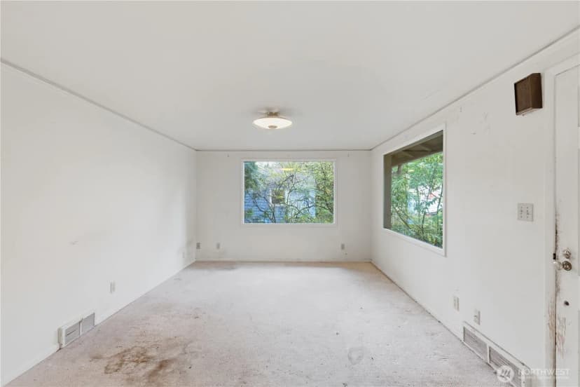 Property photo for 11716 16th Avenue Ne, Seattle photo 10