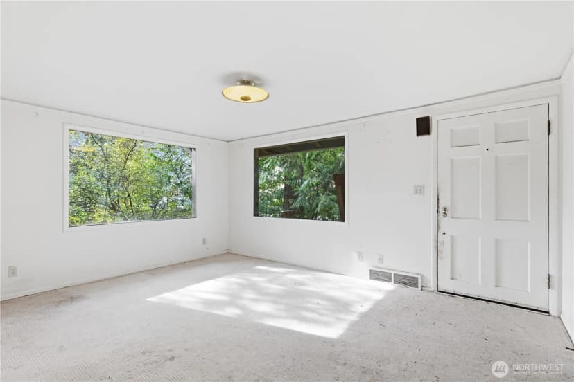 Property photo for 11716 16th Avenue Ne, Seattle photo 7