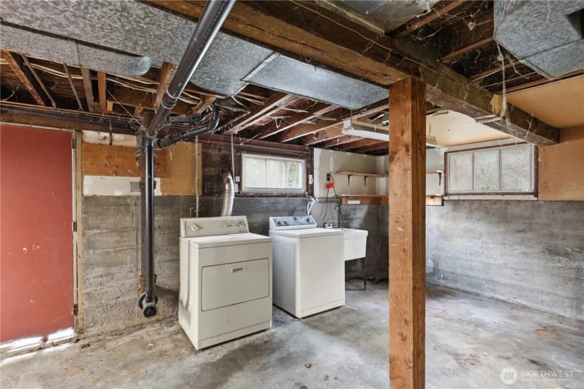 Property photo for 11716 16th Avenue Ne, Seattle photo 24