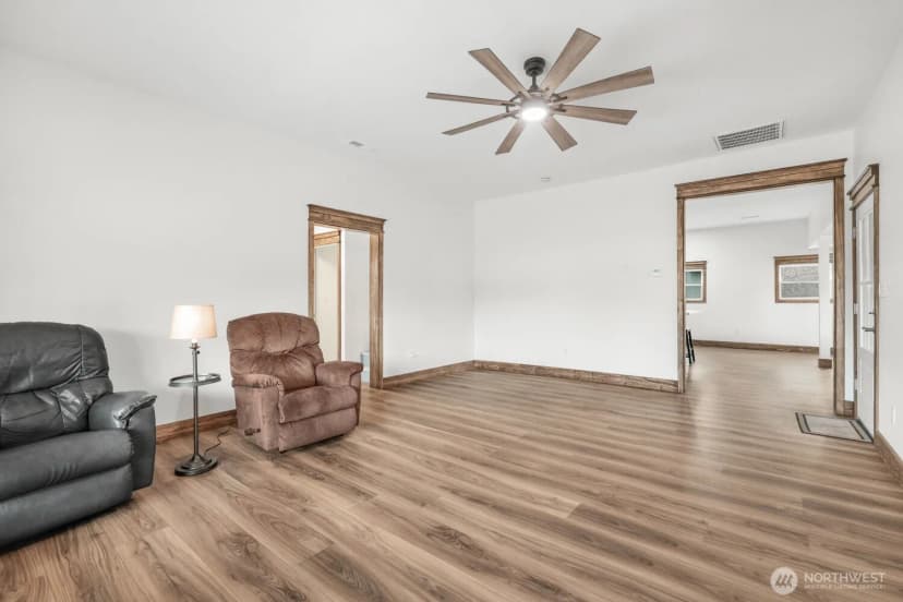 Property photo for 932 Zelinski Road, Goldendale photo 9