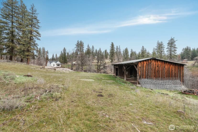 Property photo for 932 Zelinski Road, Goldendale photo 32