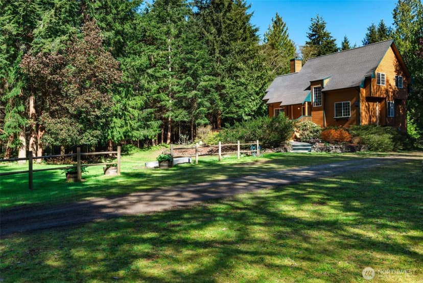 Property photo for 931 Jolie Way, Port Townsend photo 2