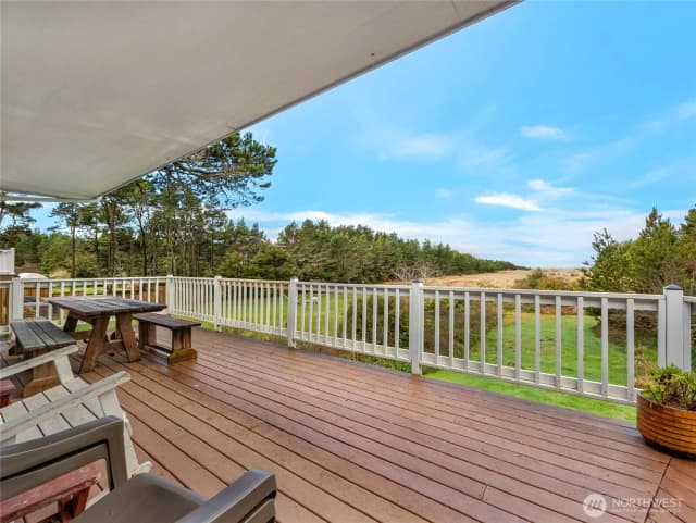 Property photo for 21909 Pacific Way, Ocean Park photo 5
