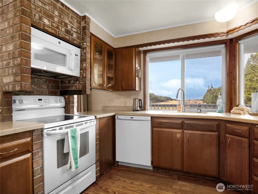 Property photo for 21909 Pacific Way, Ocean Park photo 7